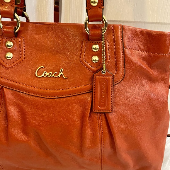 COPY - Authentic Leather Coach Purse - Picture 3 of 7